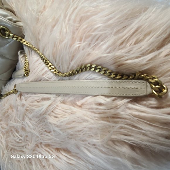 YSL Lou Puffer Shoulder Bag in Quilted Leather - Picture 6 of 8